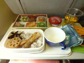 �z�e���̃A�Y���[�W��